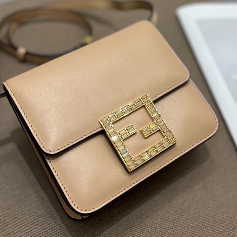 芬迪/Fendi 水晶扣 豆腐包-2