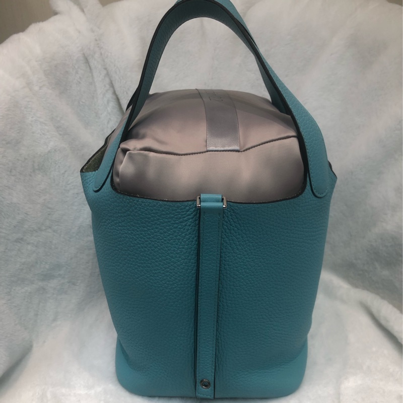 Hermes 馬卡龍 P22 連Twilly TC 皮 A stamp XC562-3