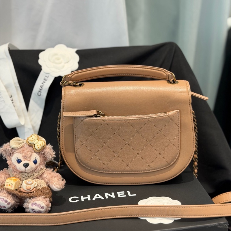 chanel 香奈兒 古巴系列CocoCurve郵差包-1