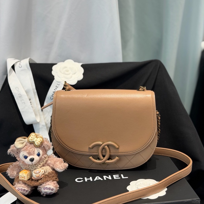 chanel 香奈兒 古巴系列CocoCurve郵差包-5