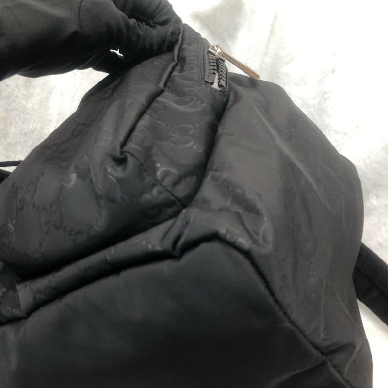 Gucci 黑色暗花絹料背囊 XC569-11