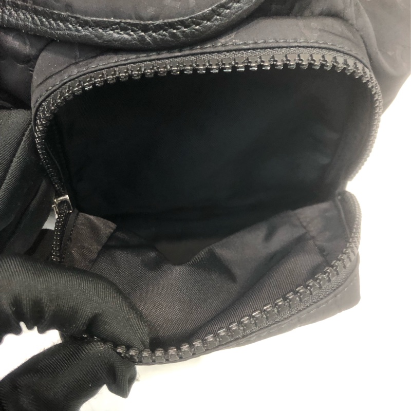 Gucci 黑色暗花絹料背囊 XC569-20