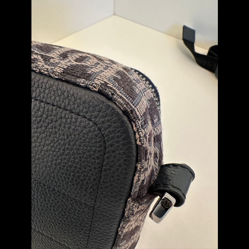 Dior safari Camera bag-14