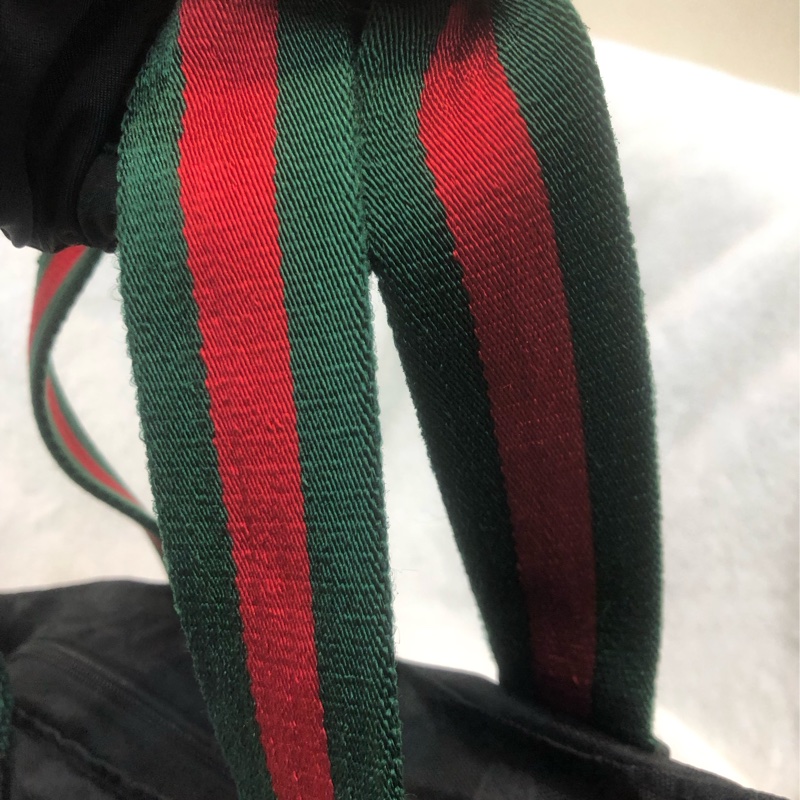 Gucci 黑色老花紅典錄織布帶 上肩袋 XC573-8