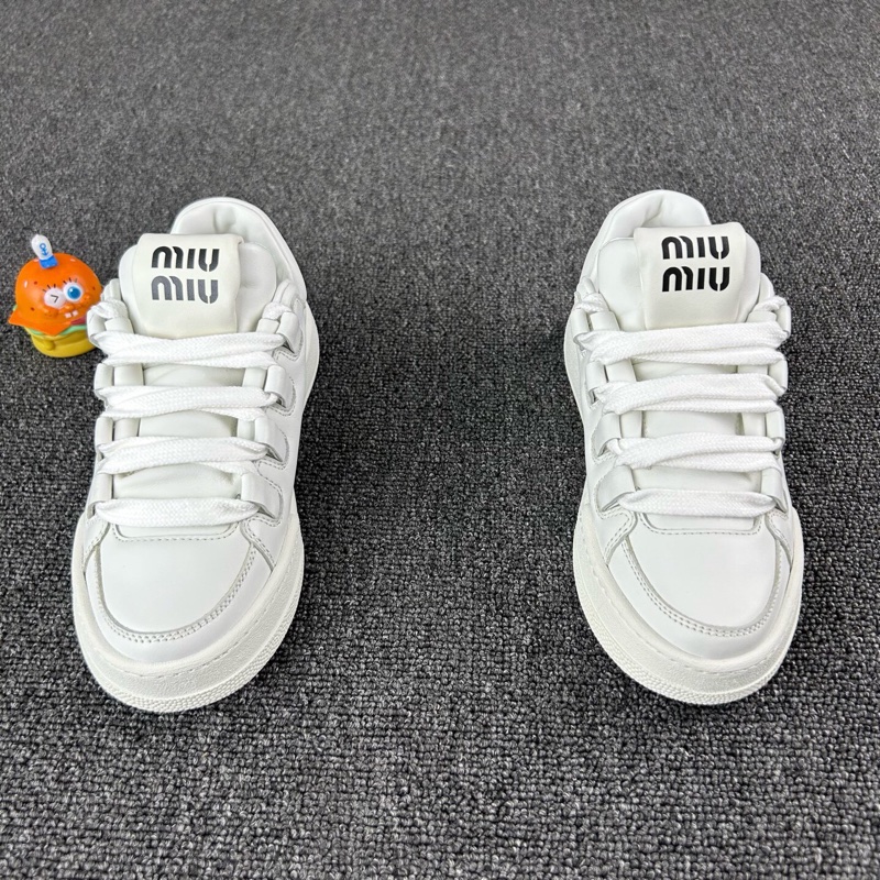 MiuMiu繆繆白色系帶小白鞋 尺碼:36-1