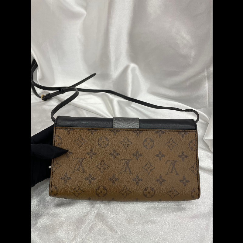 LV 貓頭鷹拼色斜挎包-6