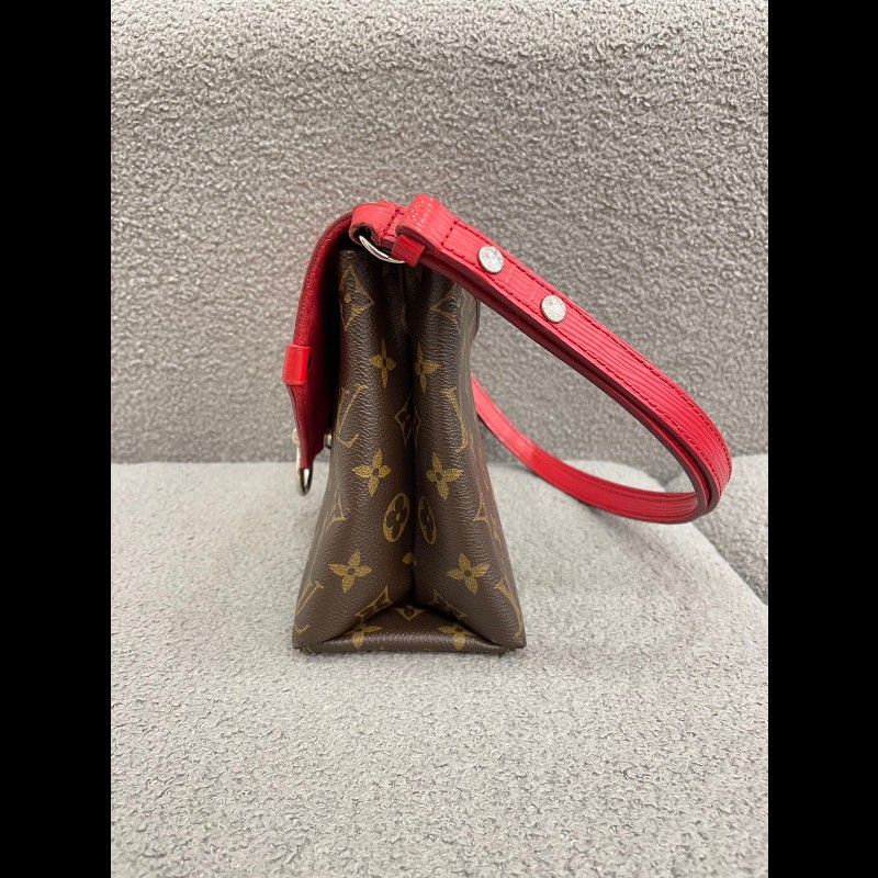 LV 水波紋 信封包
颜色:紅/老花-16