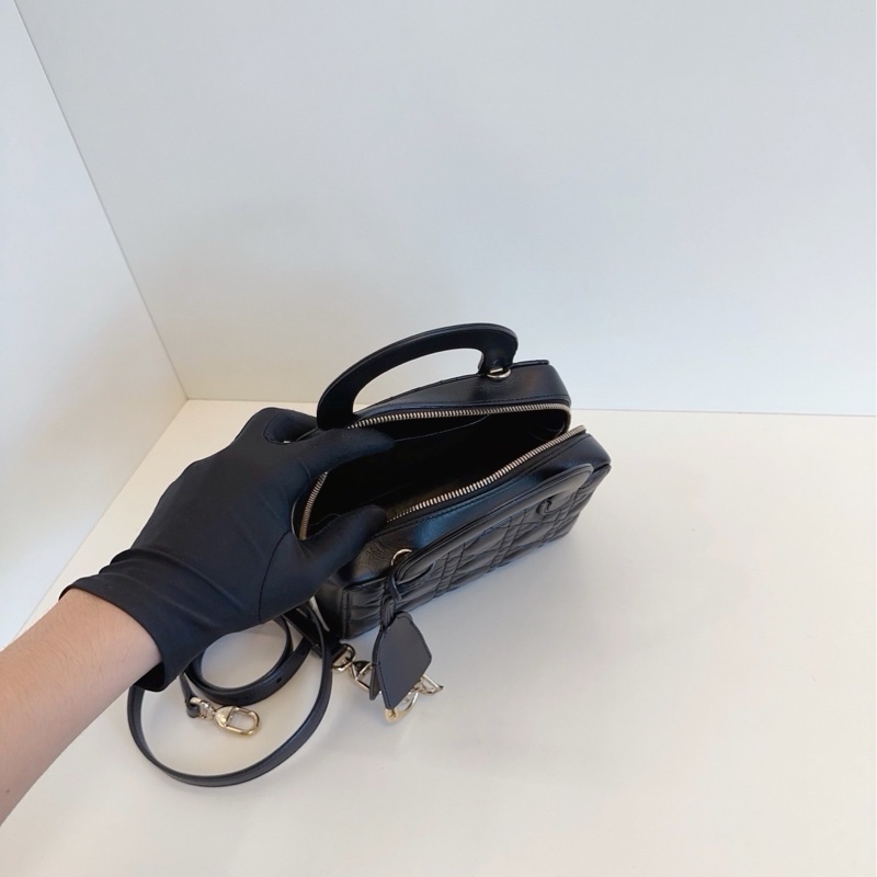 99新🆕Dior迪奧LILY 迷你藤格紋絎縫手提包斜挎包 黑色 銀扣 附件:肩帶-7