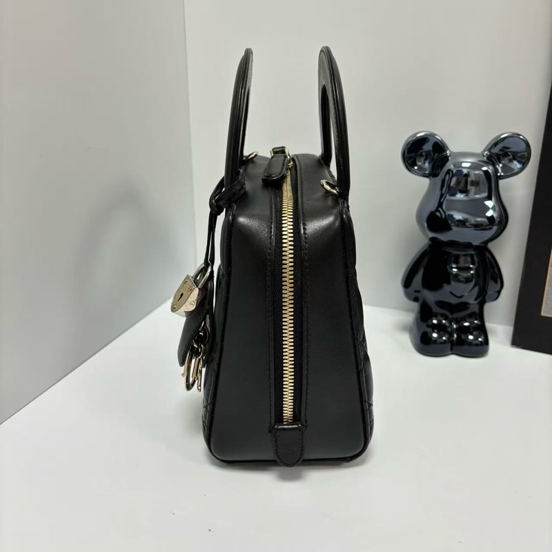 🆕 99新 Dior迪奧Lily限定款戴妃包小盒子黑金單肩包側背包手提包 附件:肩帶 鑰匙 鎖頭 。-2