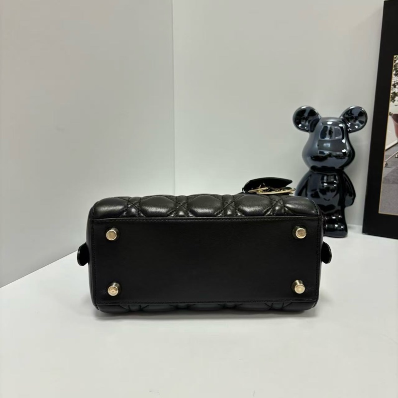 🆕 99新 Dior迪奧Lily限定款戴妃包小盒子黑金單肩包側背包手提包 附件:肩帶 鑰匙 鎖頭 。-4
