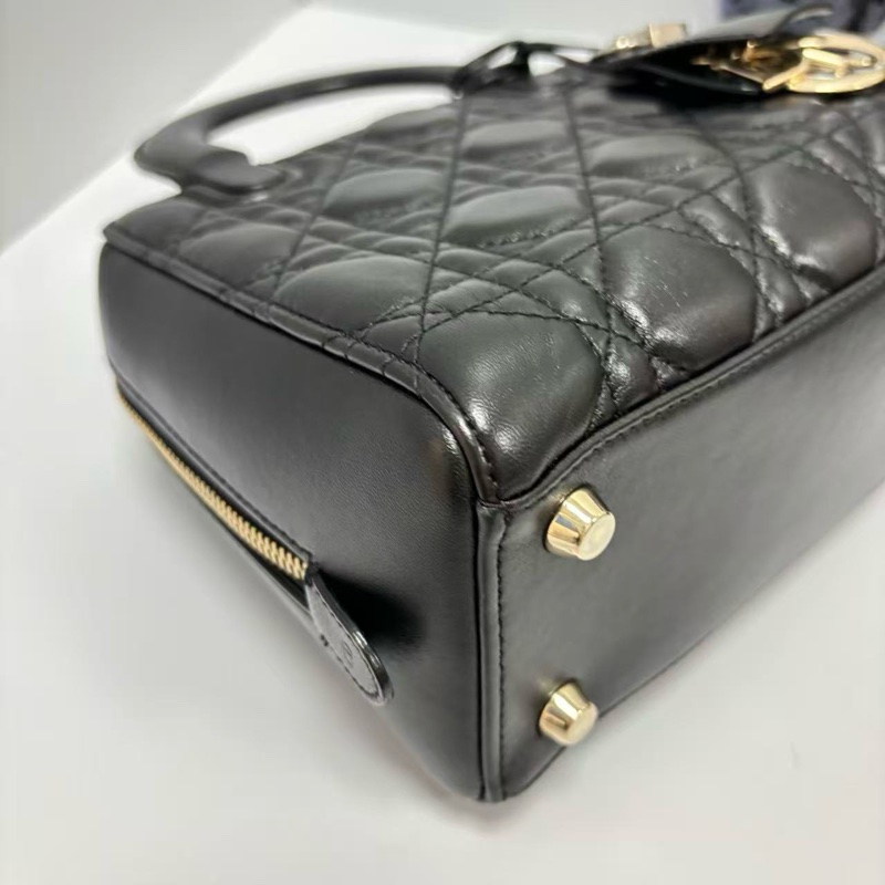 🆕 99新 Dior迪奧Lily限定款戴妃包小盒子黑金單肩包側背包手提包 附件:肩帶 鑰匙 鎖頭 。-6