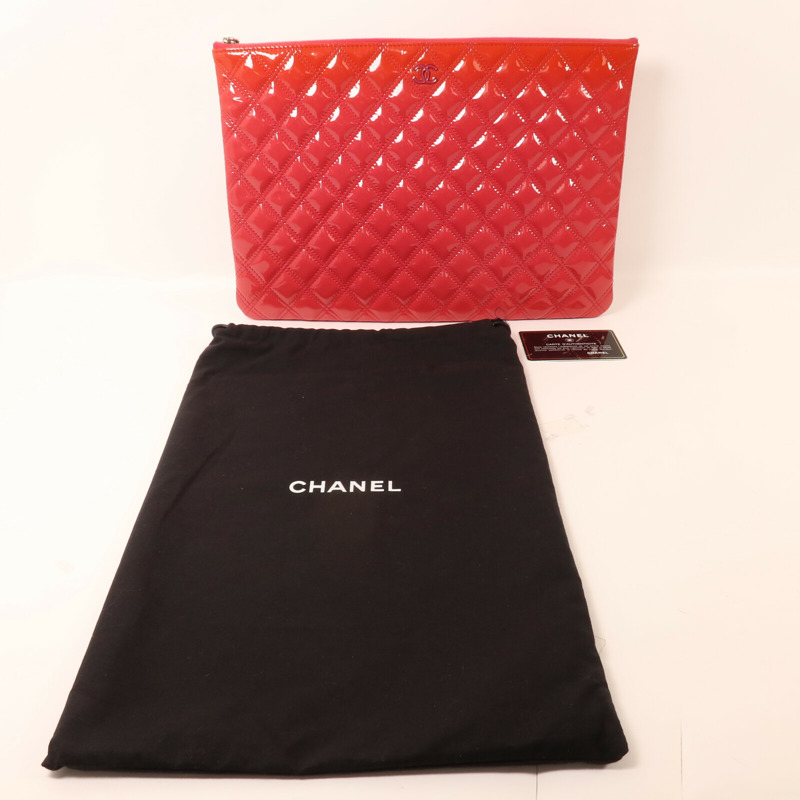 CHANEL 漆皮皮革Matelasse O-Case Clutch手拿包-8