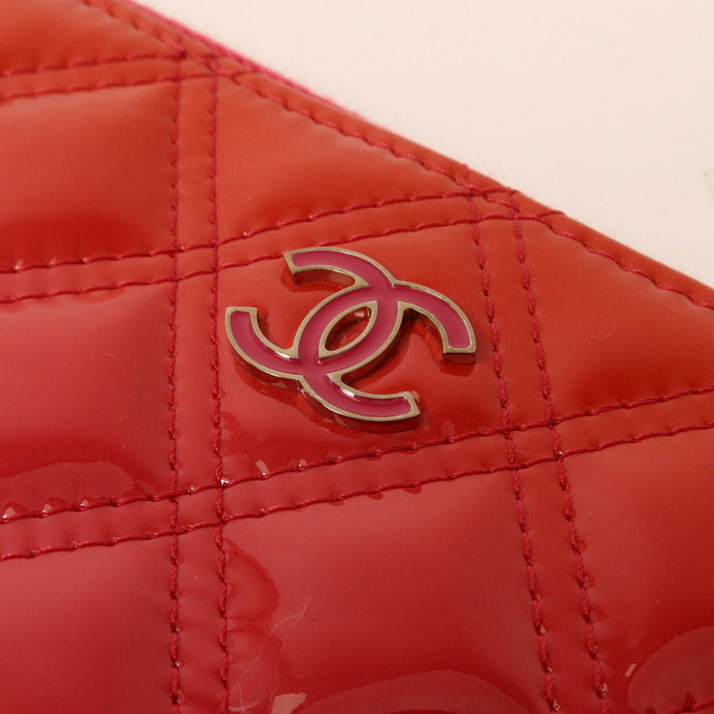 CHANEL 漆皮皮革Matelasse O-Case Clutch手拿包-10