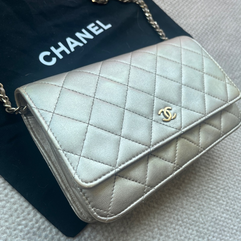 Chanel 香奈兒小羊皮淡金色WOC-2