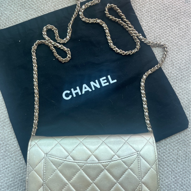 Chanel 香奈兒小羊皮淡金色WOC-5