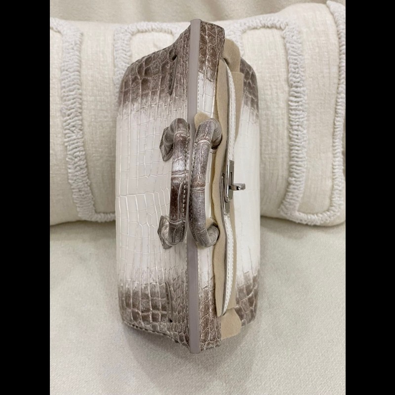 Hermes Birkin25 喜馬拉雅
皮质:兩點鱷
金属:銀扣-3