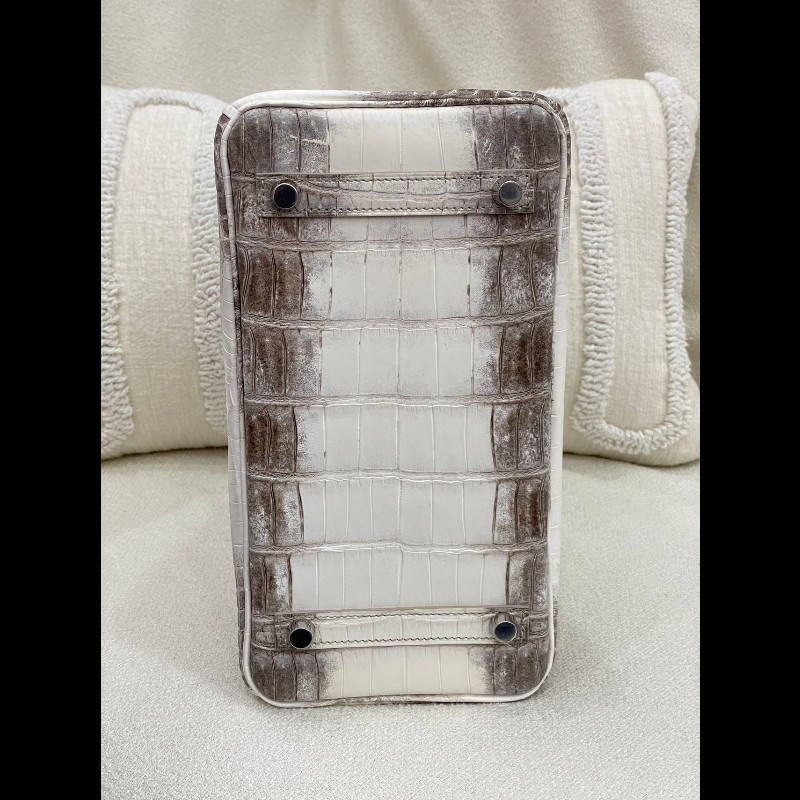 Hermes Birkin25 喜馬拉雅
皮质:兩點鱷
金属:銀扣-6
