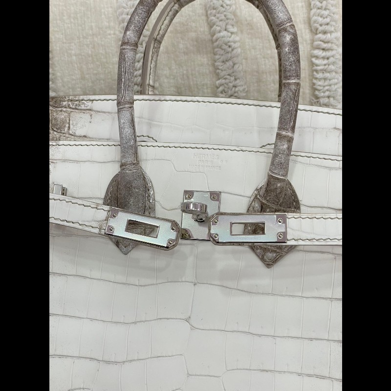 Hermes Birkin25 喜馬拉雅
皮质:兩點鱷
金属:銀扣-21