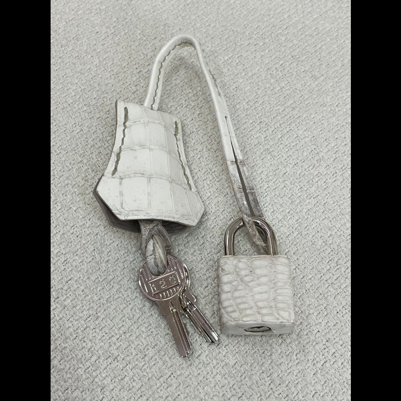 Hermes Birkin25 喜馬拉雅
皮质:兩點鱷
金属:銀扣-24