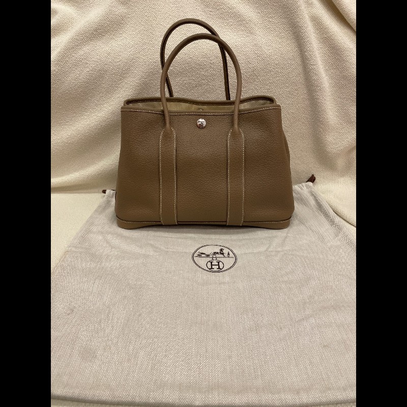 Hermes 花園包 30 大象灰 銀扣
顏色:大象灰
皮质:TC皮-30