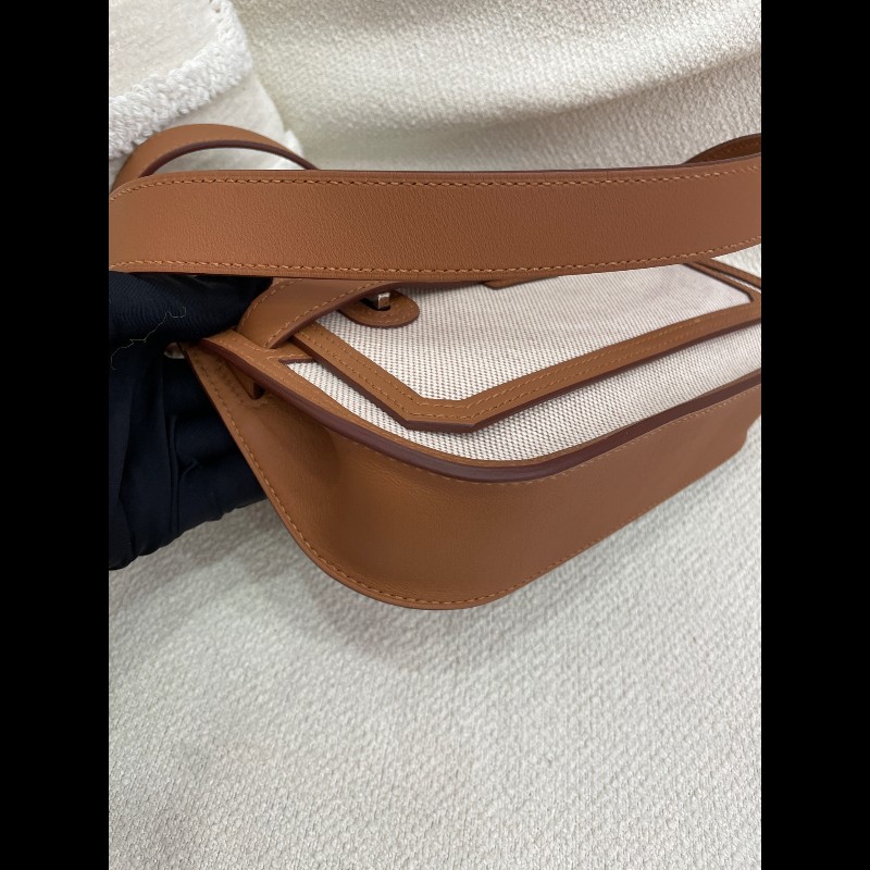 Hermes Mini Jypsiere 迷你吉普賽 金棕拼布 銀扣
颜色:金棕/米白-13