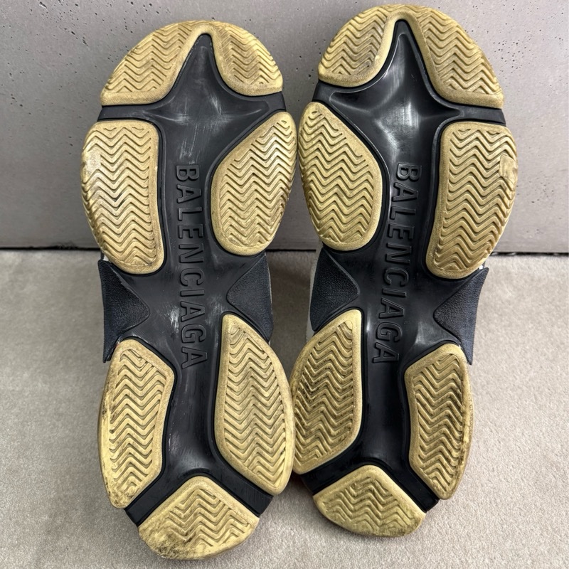 二手Balenciaga 白紅Triple S-3