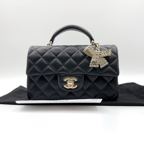 全新✨Chanel香奈兒25K蝴蝶結手柄大mini 黑金 手提包側背包 芯片款 附件：塵袋，蝴蝶結掛件 尺寸：20*13cm