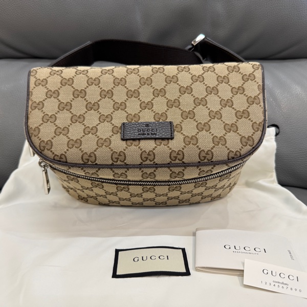 九成新以上 GUCCI 古馳 滿版GG印花LOGO帆布拉鍊胸掛銀扣腰包(咖啡)-5