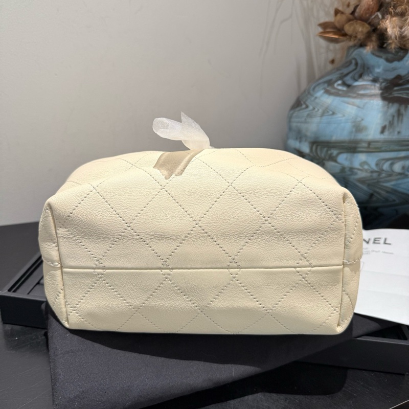 💛全新 Chanel/香奈兒26c淡米色牛皮抽繩hobo腋下包單肩包附件:塵袋 購票-4