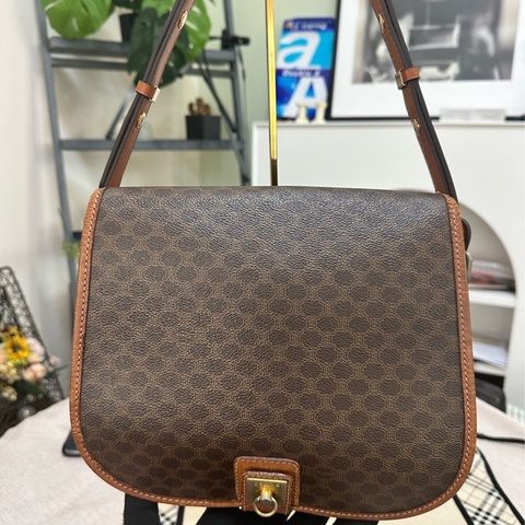 CELINE 老花馬鞍包Macadam