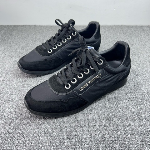 Louis Vuitton 路易威登 LV 帆布黑色休閒運動鞋/40碼 6碼/內長265