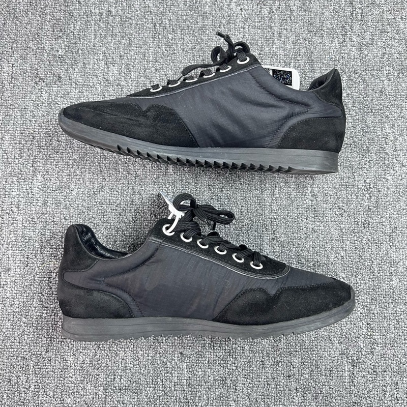 Louis Vuitton 路易威登 LV 帆布黑色休閒運動鞋/40碼 6碼/內長265-3