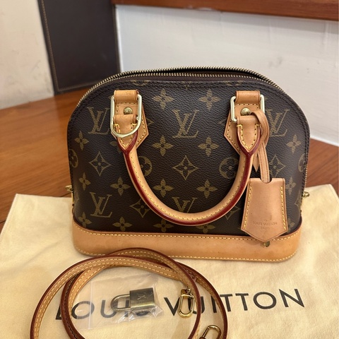 LV 咖花紋超實用貝殼包ALMA