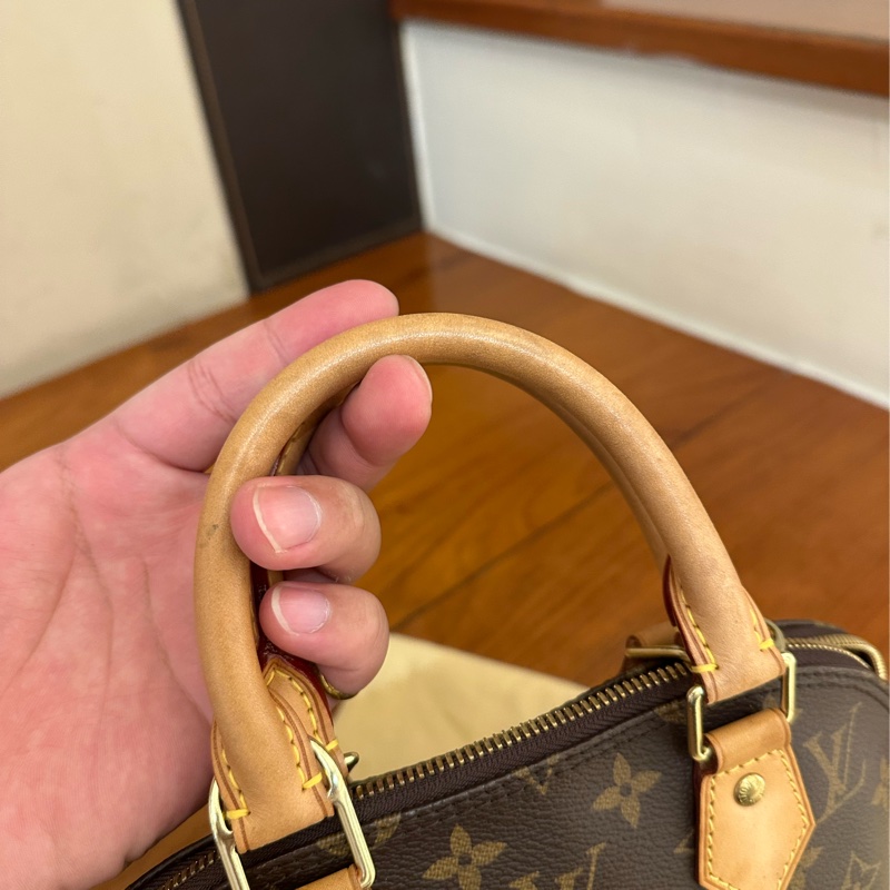 LV 咖花紋超實用貝殼包ALMA-13