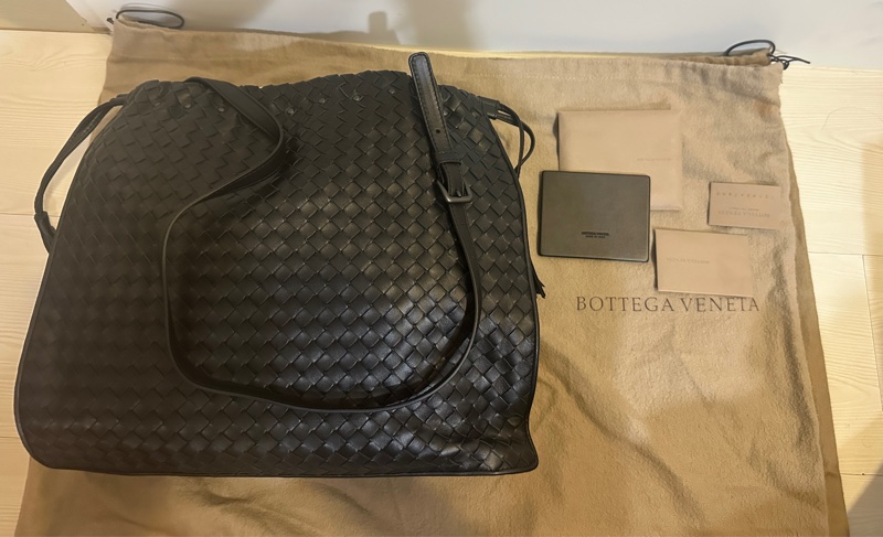 BOTTEGA VENETA 側肩背 / 斜背包|全新未使用|經典黑色|附專屬隨身鏡✨-1