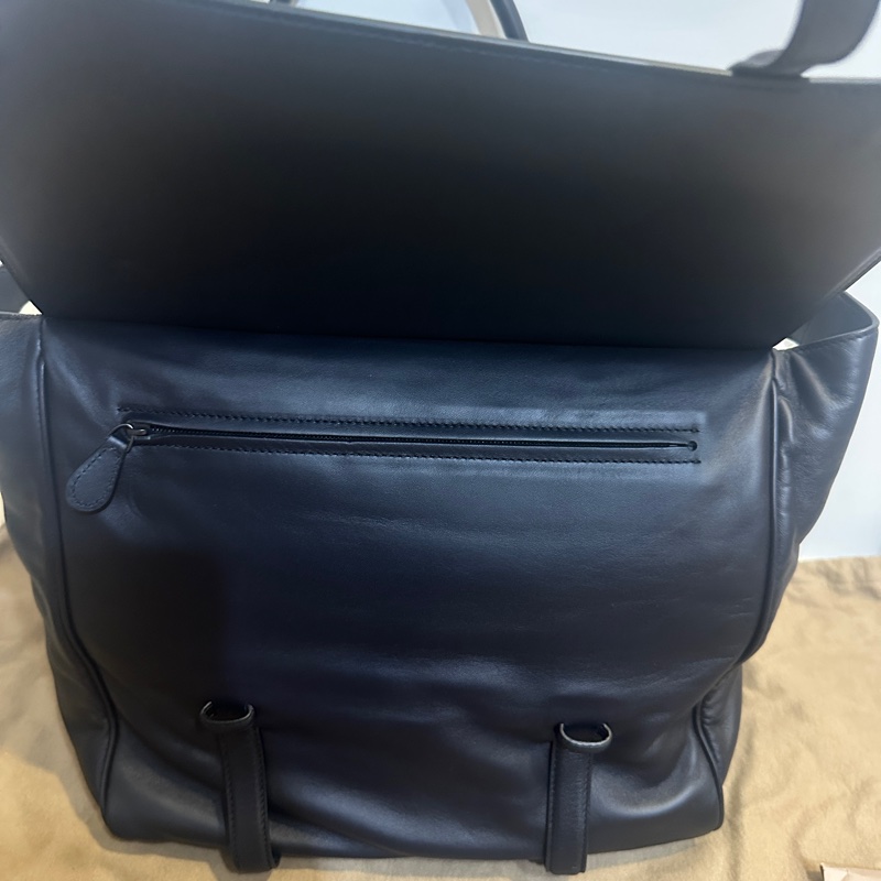 BOTTEGA VENETA 手提包|全新未使用|經典黑色|附專屬隨身鏡 ✨-4