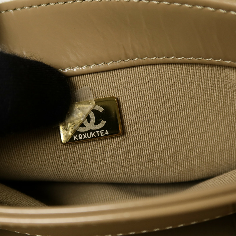 CHANEL 漆皮皮革Mini Messenger Bag肩背袋-5