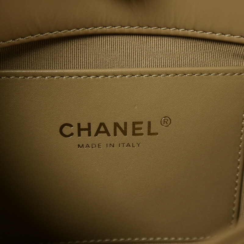 CHANEL 漆皮皮革Mini Messenger Bag肩背袋-10