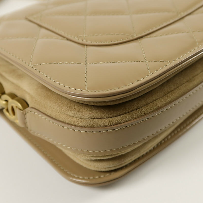CHANEL 漆皮皮革Mini Messenger Bag肩背袋-15