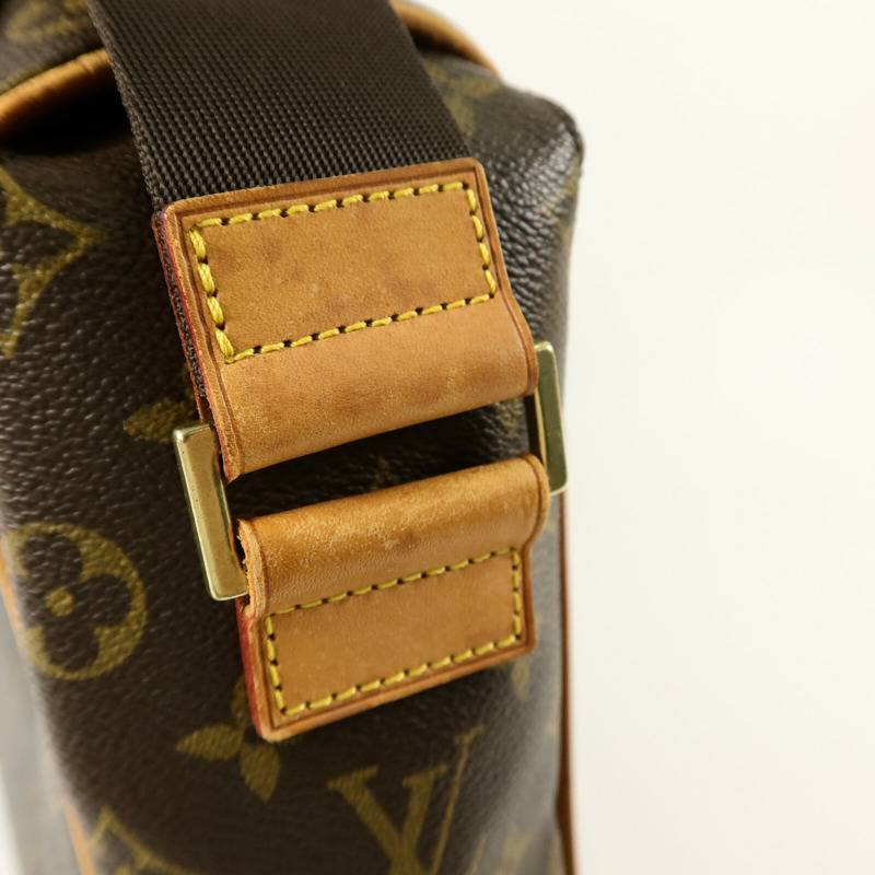 LOUIS VUITTON Monogram Abbesses肩背袋-7
