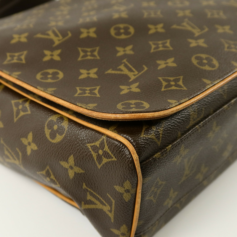 LOUIS VUITTON Monogram Abbesses肩背袋-11