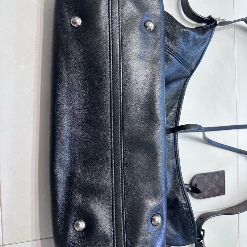 Lv carryall 黑武士 黑色斜背包-2