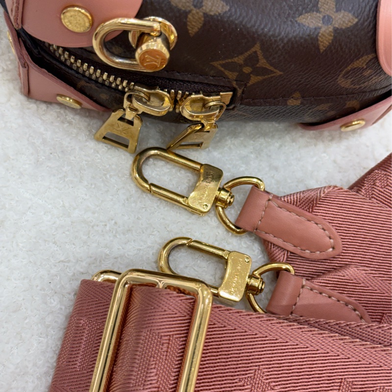 LV 斷貨款 粉色行李箱手袋包-5