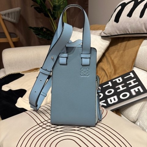 Loewe hammock medium Shoulder Bag