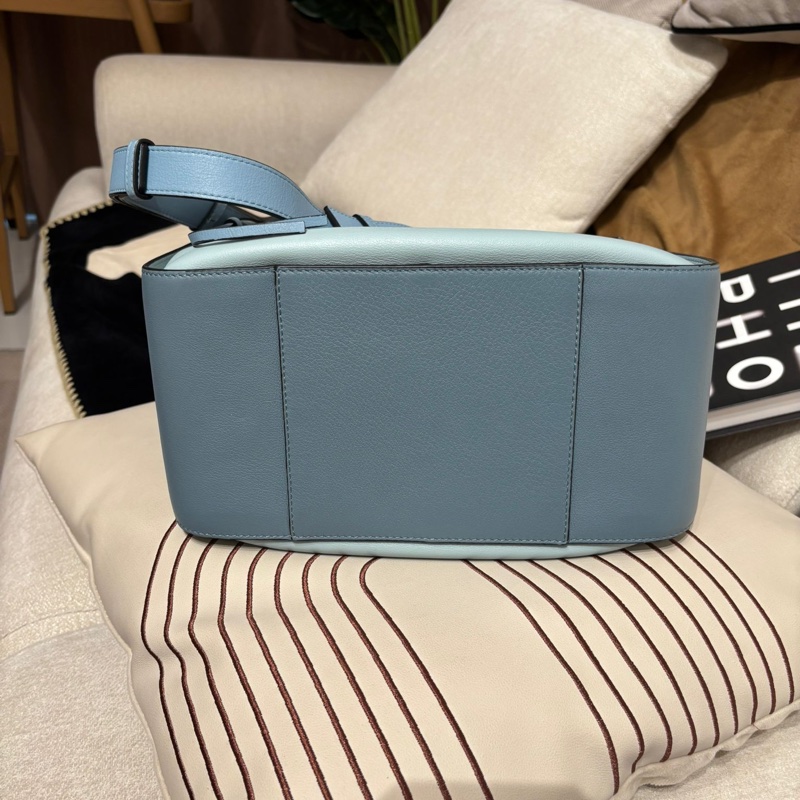 Loewe hammock medium Shoulder Bag-14