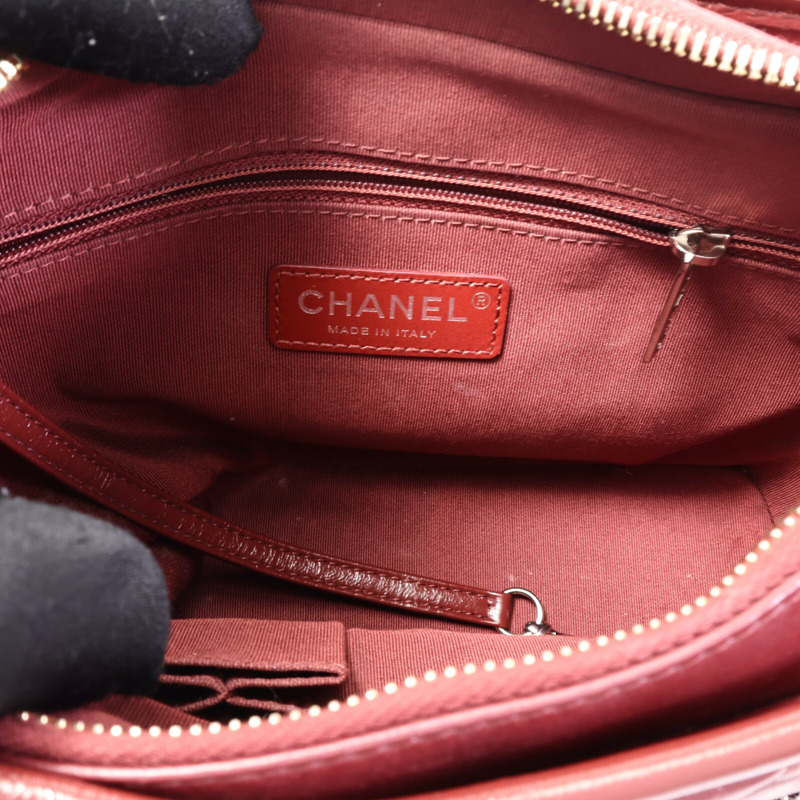 CHANEL 牛皮皮革Gabrielle Medium肩背袋-4