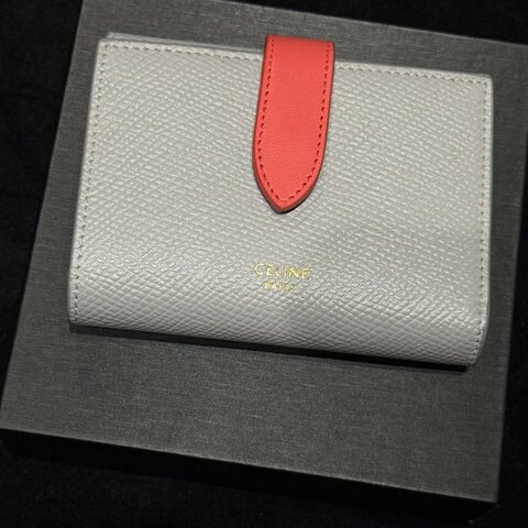 🩰 Celine 經典灰粉色短夾（✨ 全新未使用品 ✨）