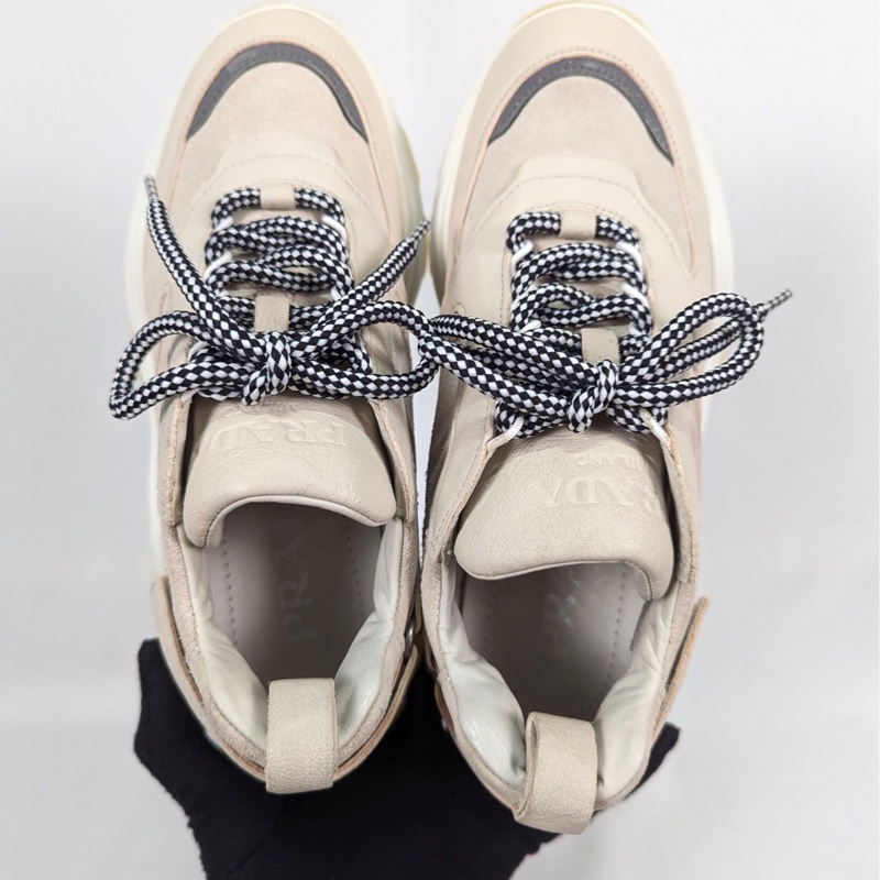 莉亞精品♡ PRADA 米色麂皮厚底老爹鞋 尺碼36 二手美品-4