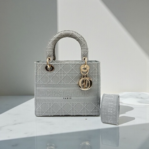 莉亞精品♡ Dior 刺繡黛妃包 灰中號  二手