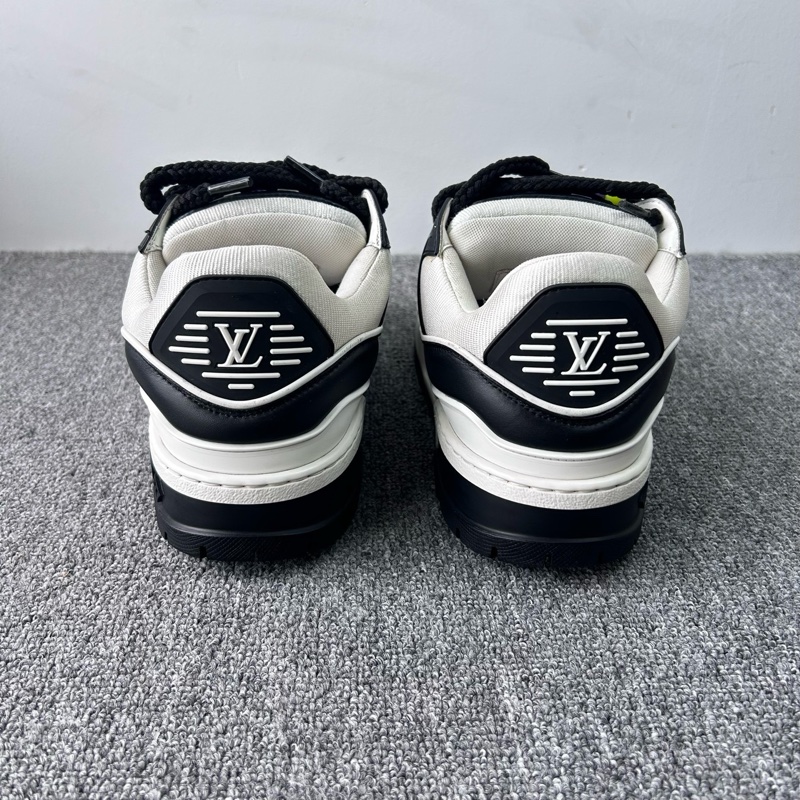 Louis Vuitton 路易威登 LV 胖丁trainer maxi 黑白/尺碼:40-5